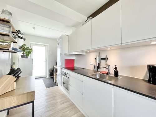 Sams&oslash;gade 82, 2. 9, 9000 Aalborg