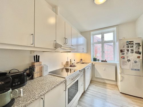 &Oslash;sterbro 72, 2. tv, 9000 Aalborg